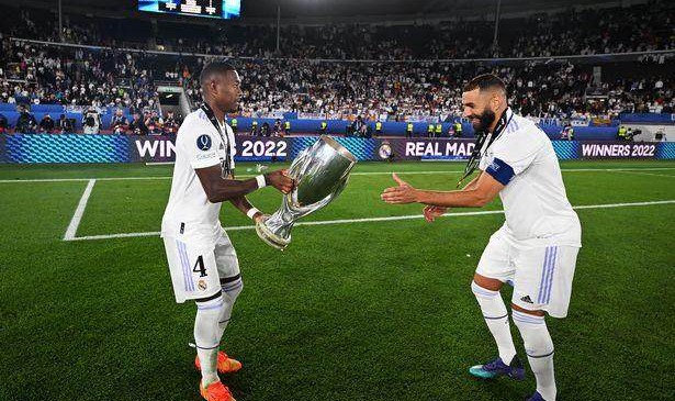 足球投注活动-阿拉巴：投票由球队决定 本泽马是我心中最佳前锋